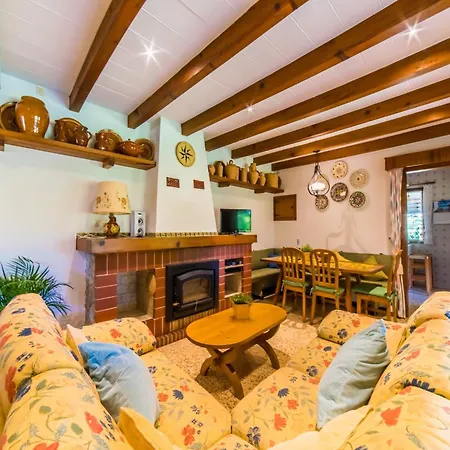 3-bedroom With Pool 別荘 ポレンサ